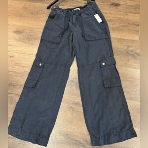 Pilcro cargo pants NWT size 8